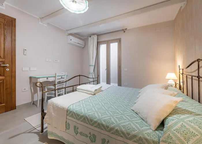 Villa Sa Rocca Junior & Domus de Maria